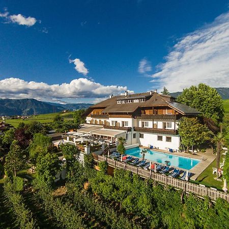 Hotel Waldhof 코르나이아노 외부 사진