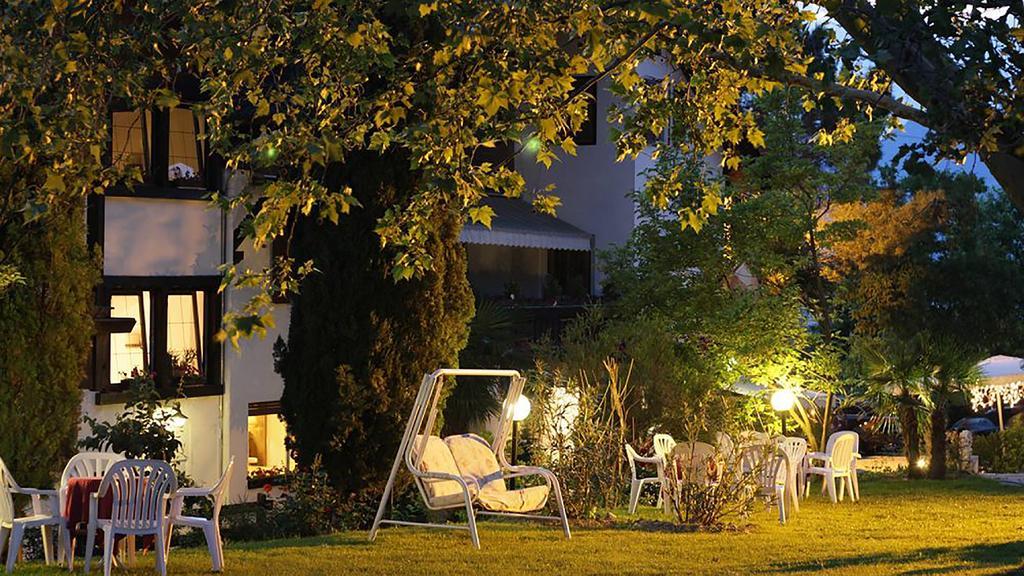 Hotel Waldhof 코르나이아노 외부 사진